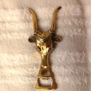 VINTAGE BULL SHAPED BOTTLE OPENER